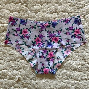 Victoria’s Secret white floral cheeky panty NWT